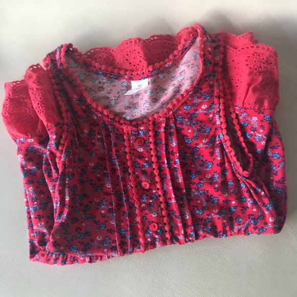 Evsie | LIKE NEW! Girls Floral Eyelet Trim Babydoll Top - Picture 2 of 11